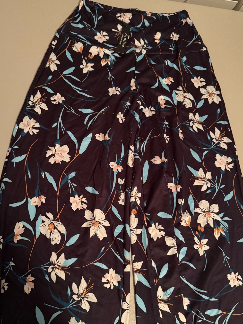 NWT wide leg floral print pant